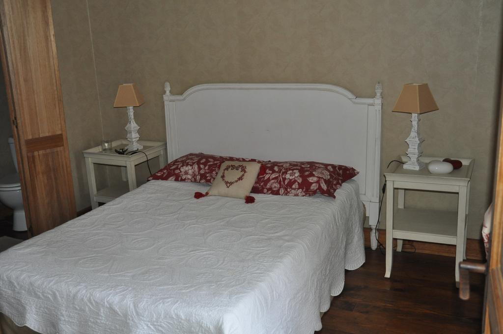 Moulin De Morance Bed & Breakfast Ecommoy Luaran gambar